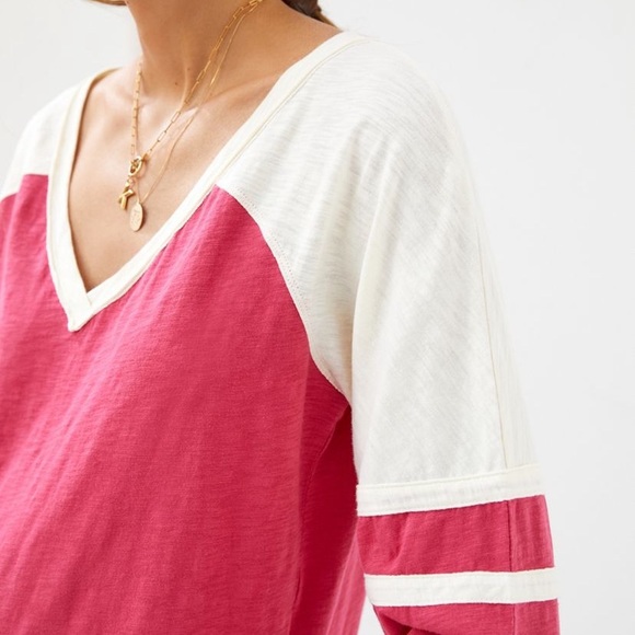 Anthropologie V Neck Tee - Picture 3 of 8